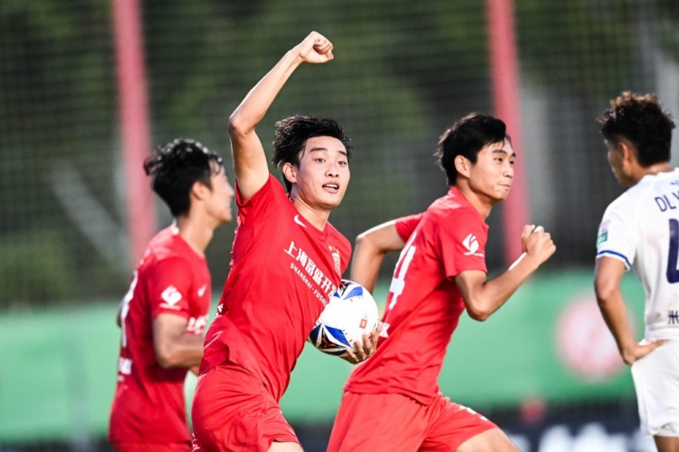 开云综合服务-中乙联赛第24轮 上海海港富盛经开2比2战平广州蒲公英德桦绿建